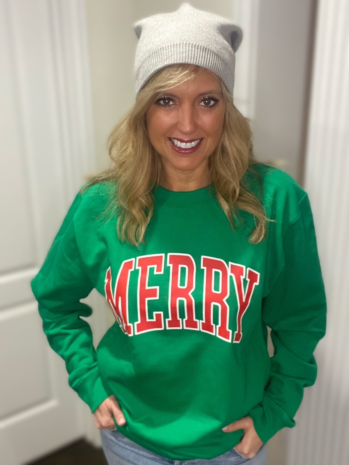 Merry Sweatshirt in Kelly Green